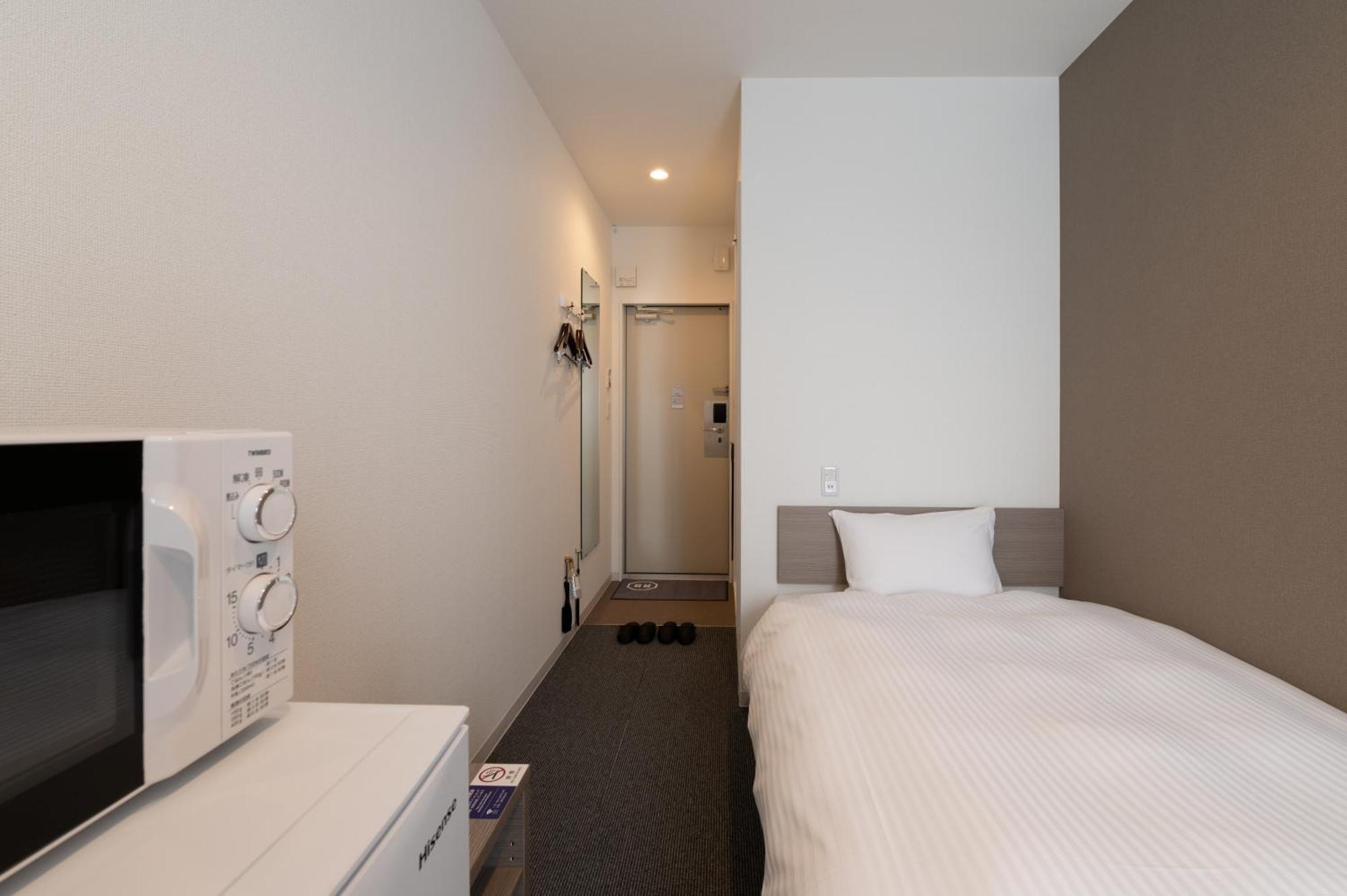 Hotel R9 The Yard Ashikagaekinishi Bagian luar foto